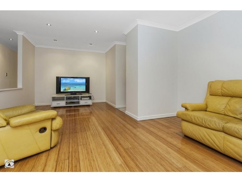 82 Brenchley Drive, Atwell WA 6164