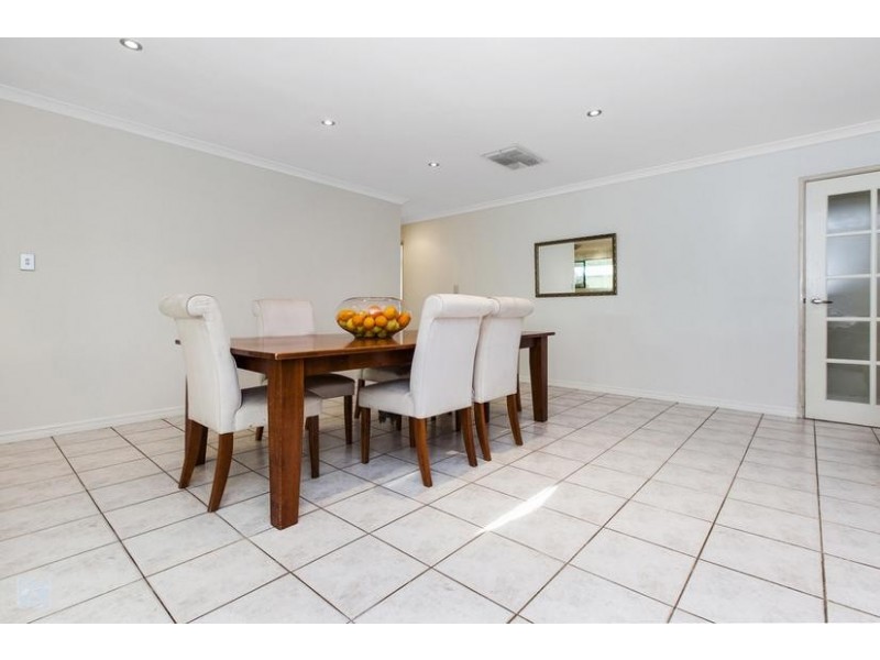 82 Brenchley Drive, Atwell WA 6164