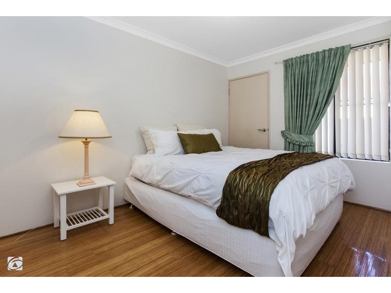 82 Brenchley Drive, Atwell WA 6164