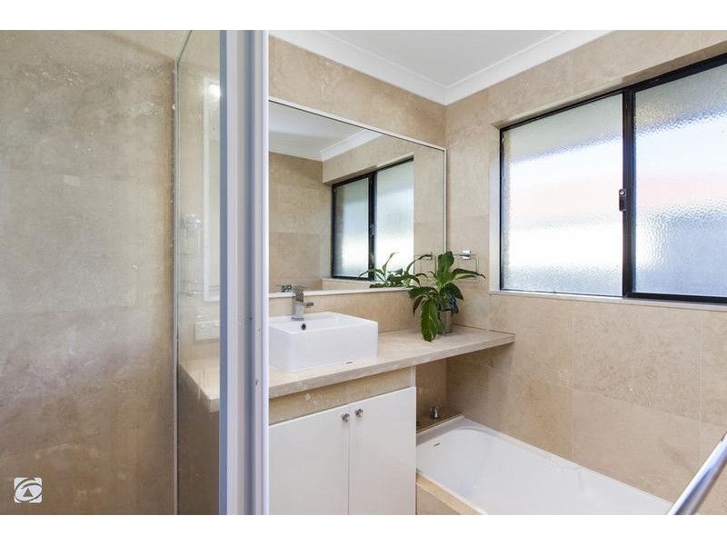 82 Brenchley Drive, Atwell WA 6164