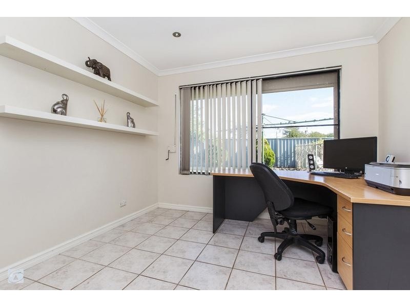 82 Brenchley Drive, Atwell WA 6164