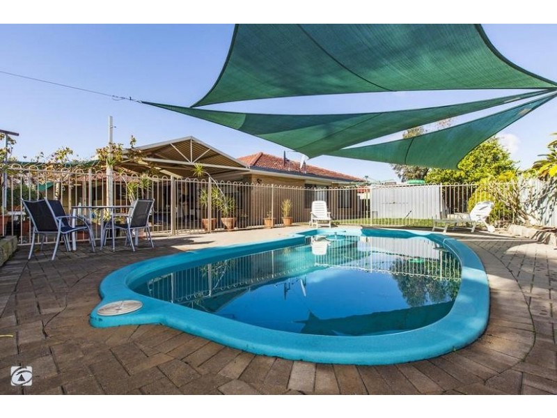 82 Brenchley Drive, Atwell WA 6164