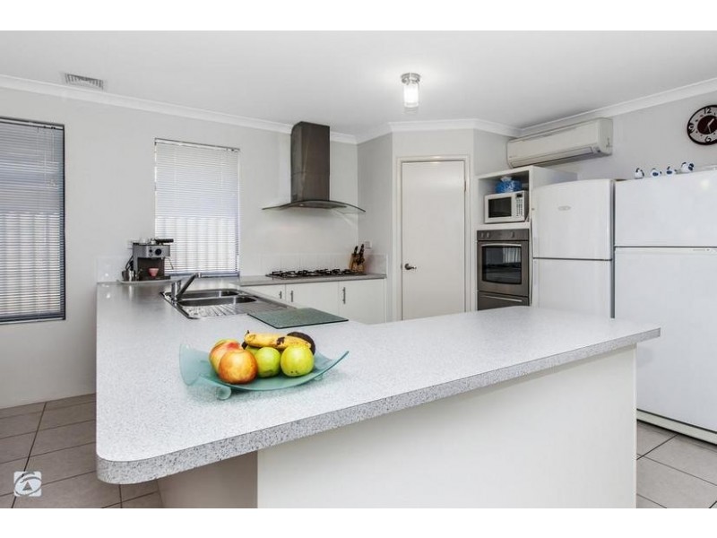 14 Teocote Crescent, Aubin Grove WA 6164