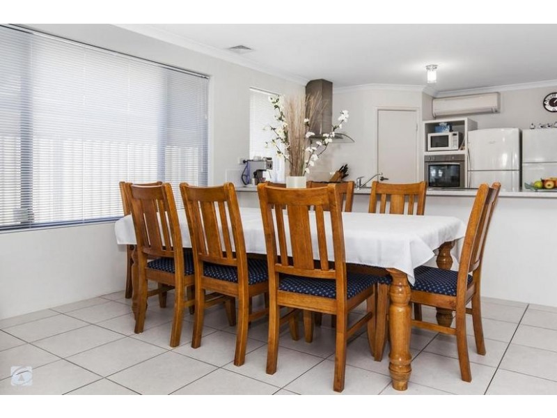 14 Teocote Crescent, Aubin Grove WA 6164