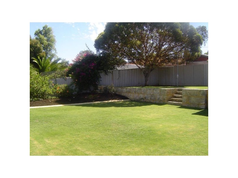 13 Manberry Way, Yangebup WA 6164