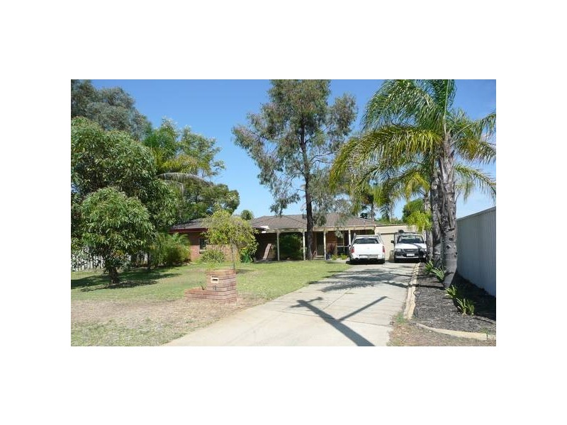 18 Corringle Grove, South Lake WA 6164