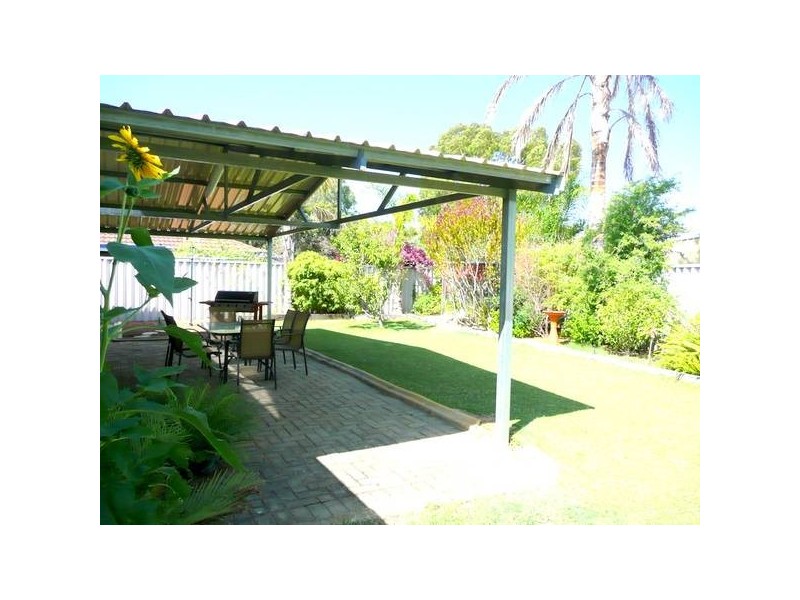 18 Corringle Grove, South Lake WA 6164