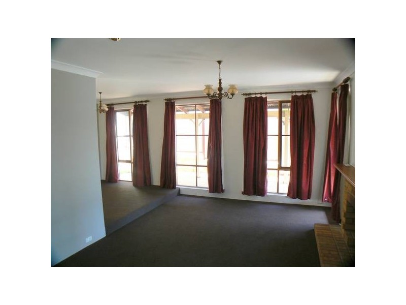 10 Gum Court, Yangebup WA 6164