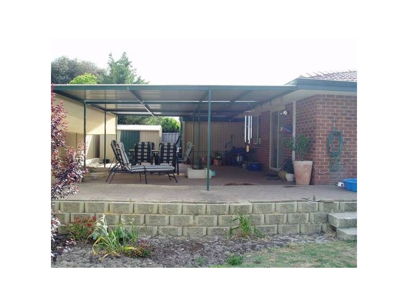 Strawberry Drive, Seville Grove WA 6112