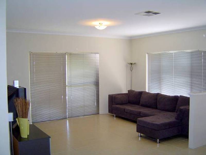 19 Monroe Turn, Success WA 6164