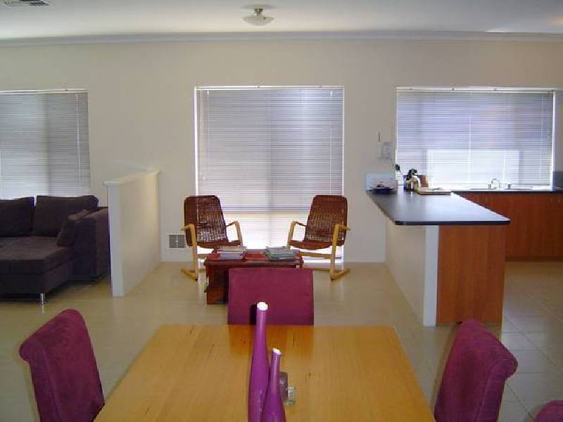 19 Monroe Turn, Success WA 6164