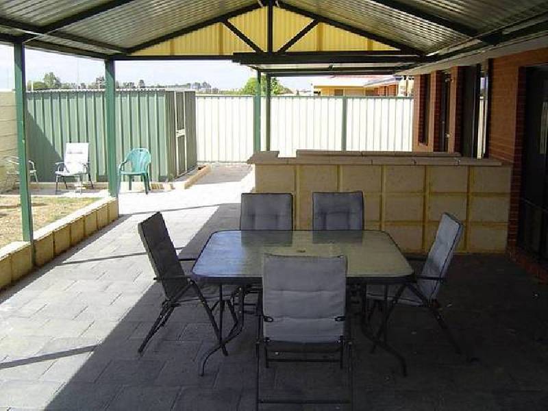 39 Minerva Loop, Success WA 6164
