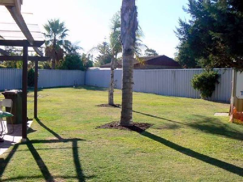 15 Dulverson Place, South Lake WA 6164