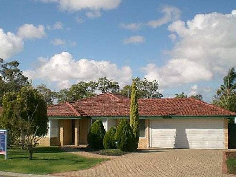 19 Treaty Oak Cove, Bibra Lake WA 6163