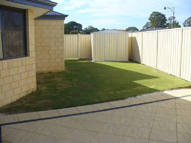 16 Flowergum Way, South Lake WA 6164