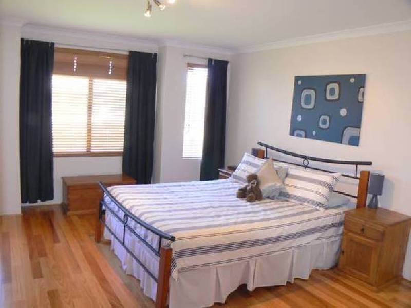 7 Fellowship Link, Atwell WA 6164