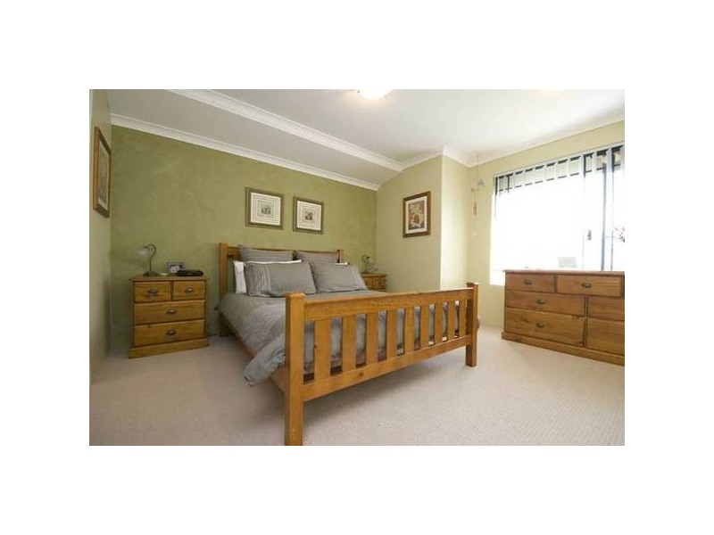 Marav Court, Success WA 6164