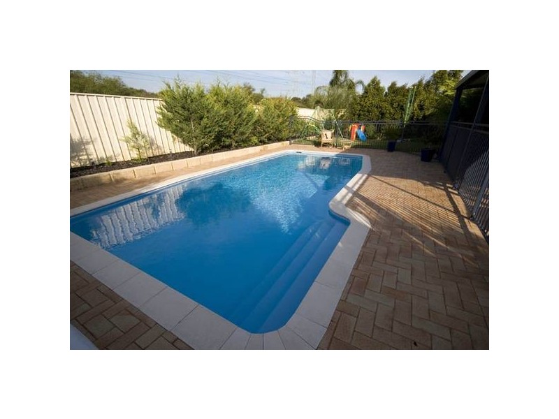 Marav Court, Success WA 6164