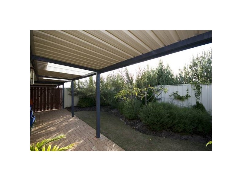 Marav Court, Success WA 6164