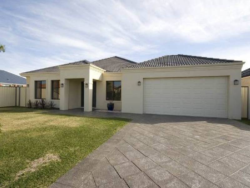 12 Caridean Way, Hammond Park WA 6164