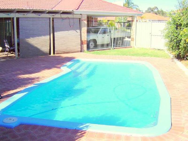 13 Impson Gardens, South Lake WA 6164