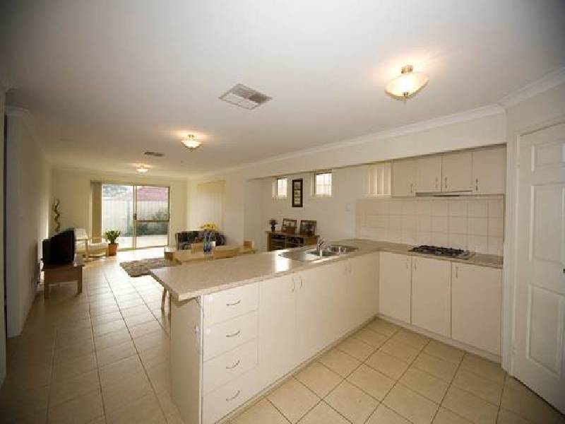 Felpham Court, Success WA 6164