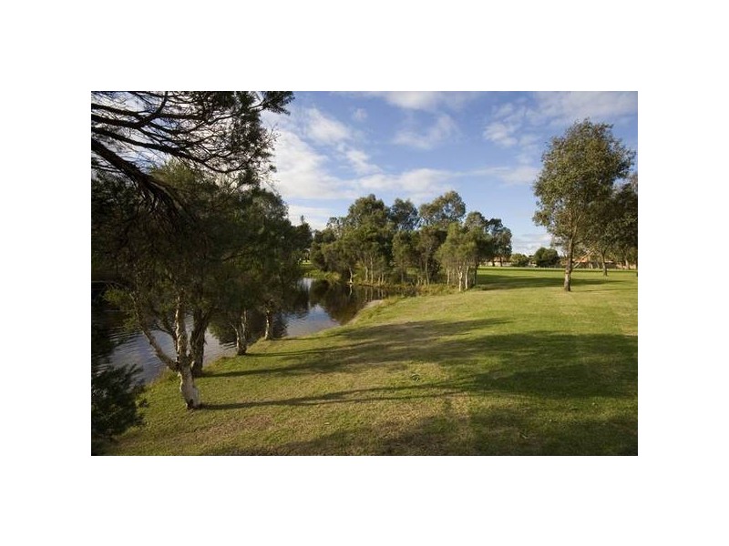 Felpham Court, Success WA 6164