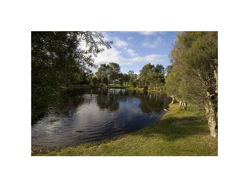 Felpham Court, Success WA 6164