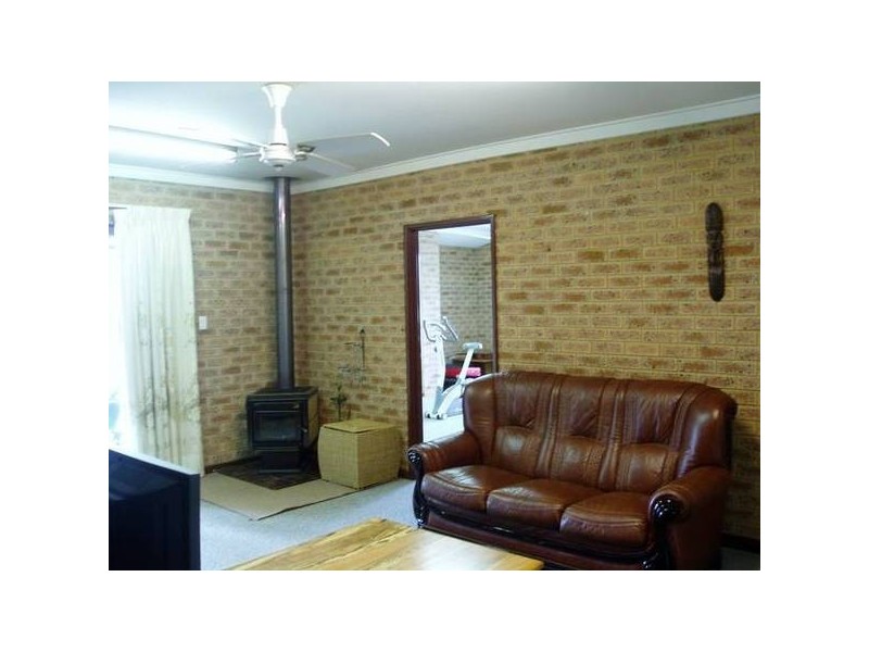 25 Hopkins Way, Spearwood WA 6163