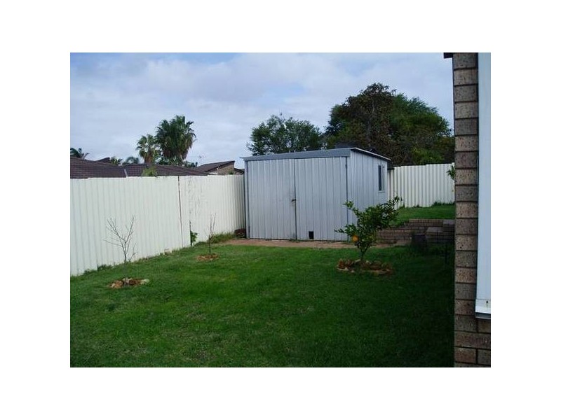 25 Hopkins Way, Spearwood WA 6163