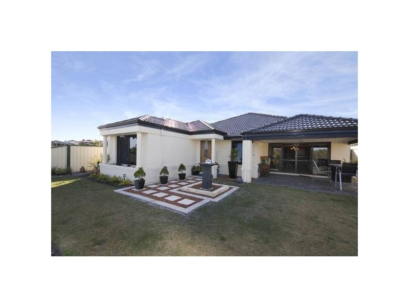 Steiner Avenue, Success WA 6164
