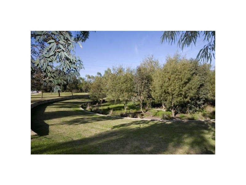 Steiner Avenue, Success WA 6164