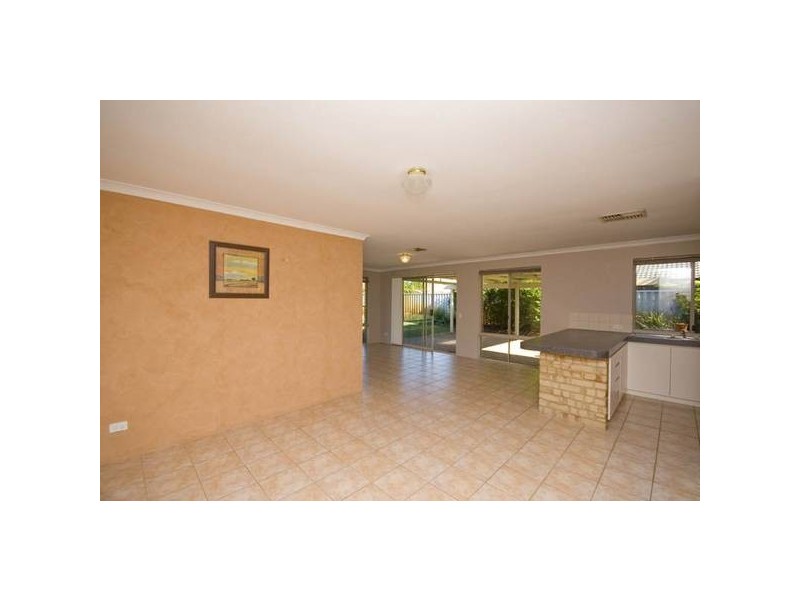 17 Lipton Mews, Atwell WA 6164