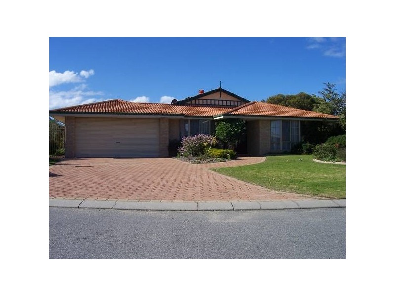 2 Chase Mews, Atwell WA 6164