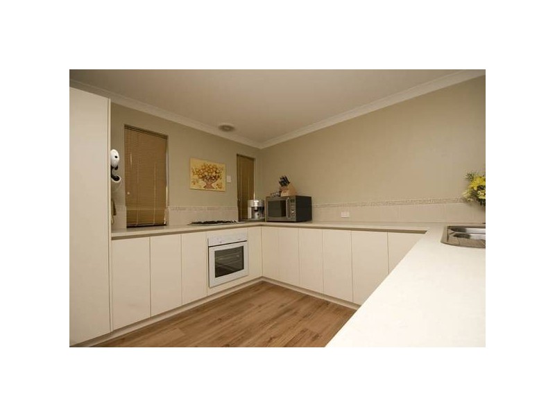 Montgomery Drive, Success WA 6164