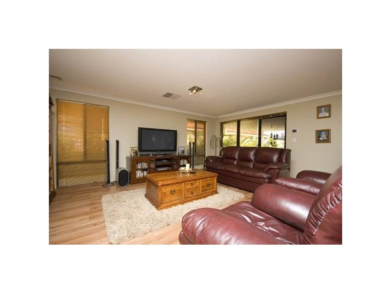 Montgomery Drive, Success WA 6164