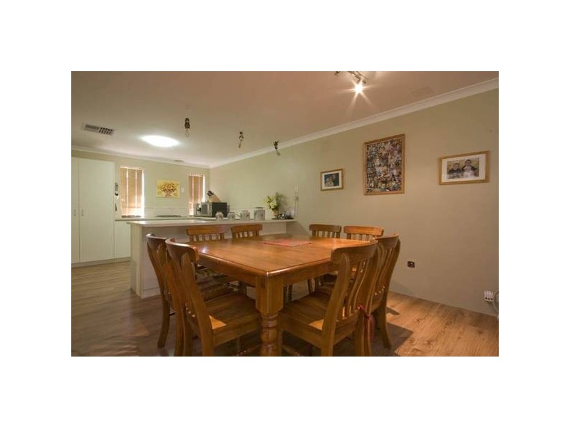 Montgomery Drive, Success WA 6164