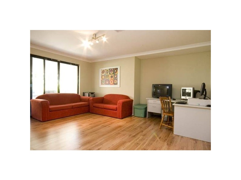 Montgomery Drive, Success WA 6164