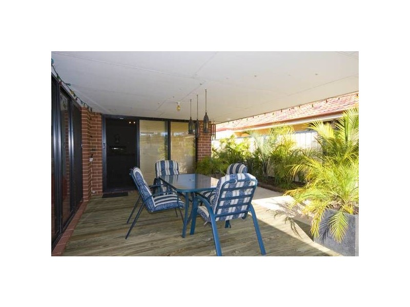 Montgomery Drive, Success WA 6164