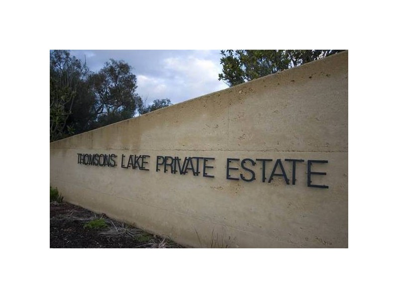 Montgomery Drive, Success WA 6164