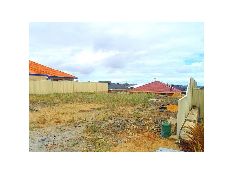 44 Barfield Road, Hammond Park WA 6164