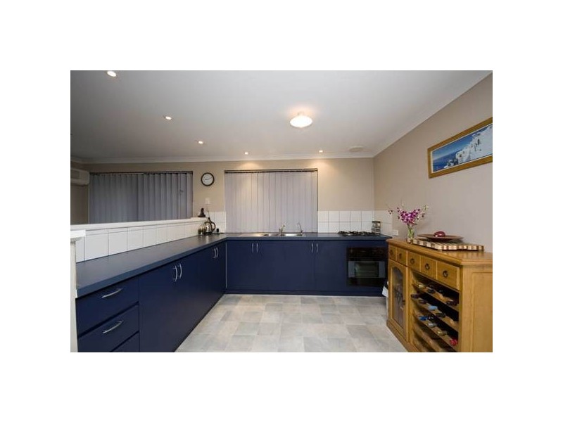 15 Dorrigo Way, South Lake WA 6164