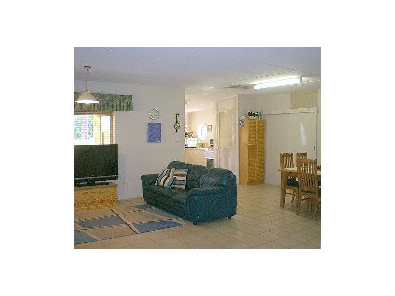 9 Foxton Drive, Oakford WA 6121