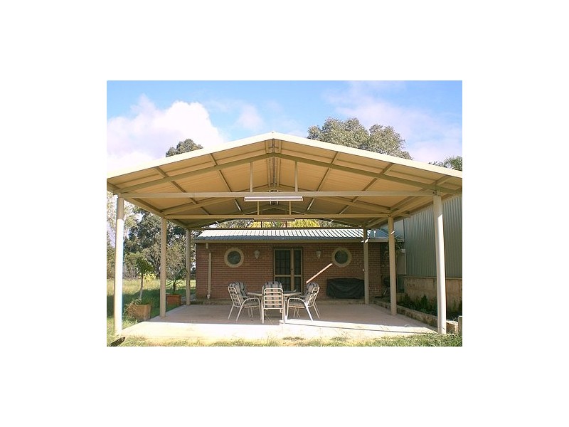 9 Foxton Drive, Oakford WA 6121