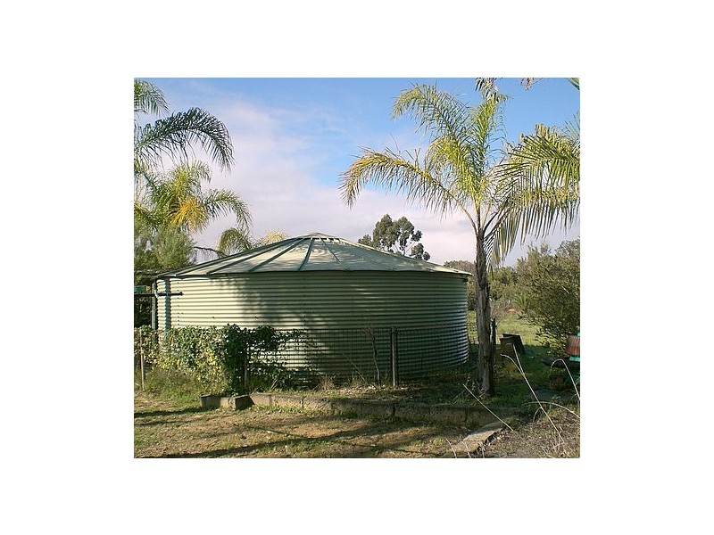 9 Foxton Drive, Oakford WA 6121