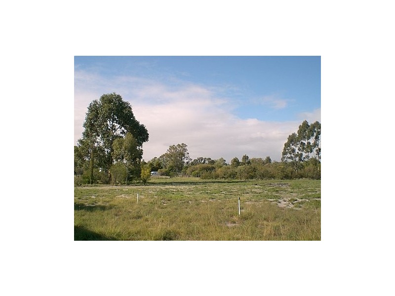 9 Foxton Drive, Oakford WA 6121