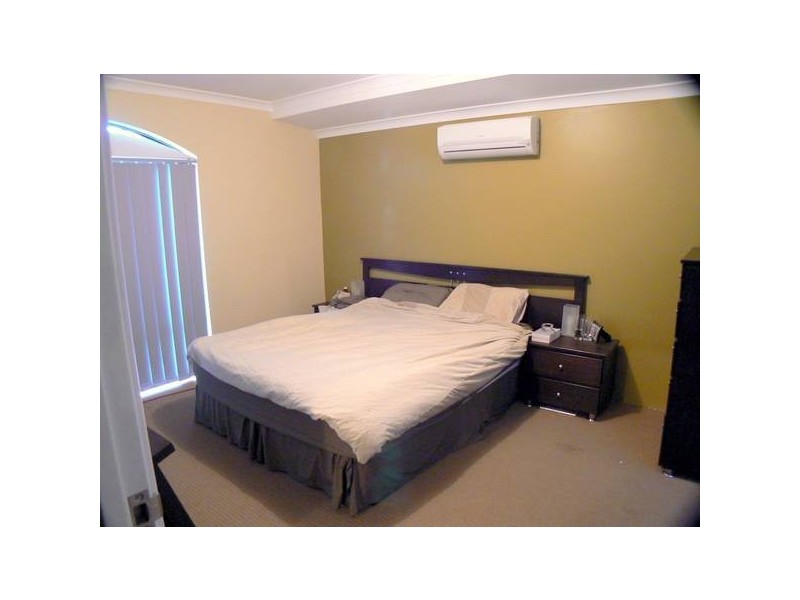 6 Dongara Way, South Lake WA 6164