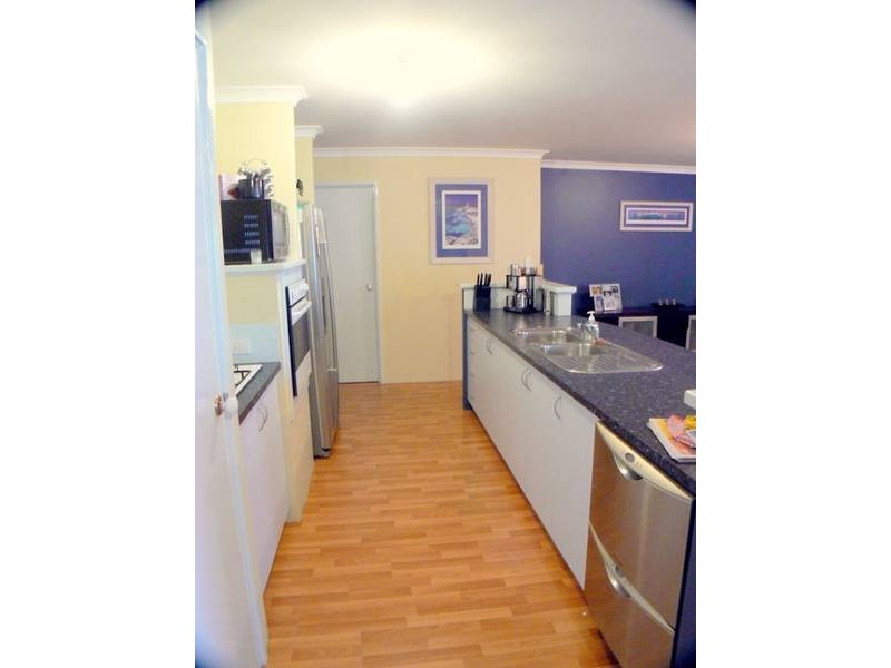 6 Dongara Way, South Lake WA 6164