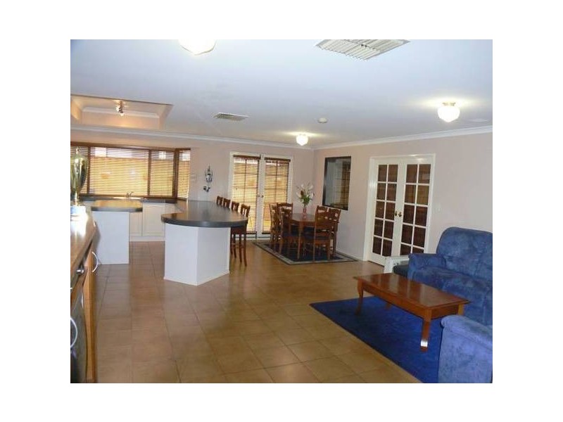 77 Congdon Ave, Beeliar WA 6164