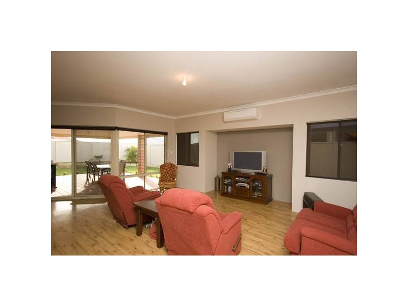 Squires Avenue, Bertram WA 6167